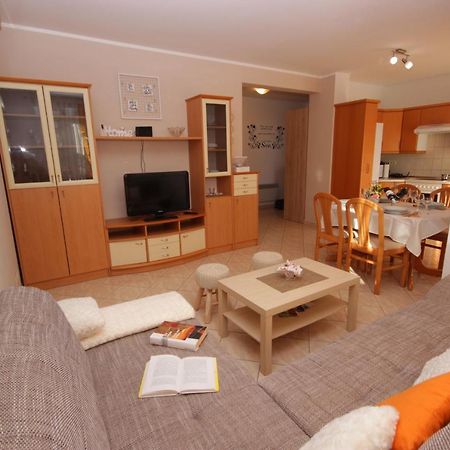 Apartment Ely Rabac Extérieur photo