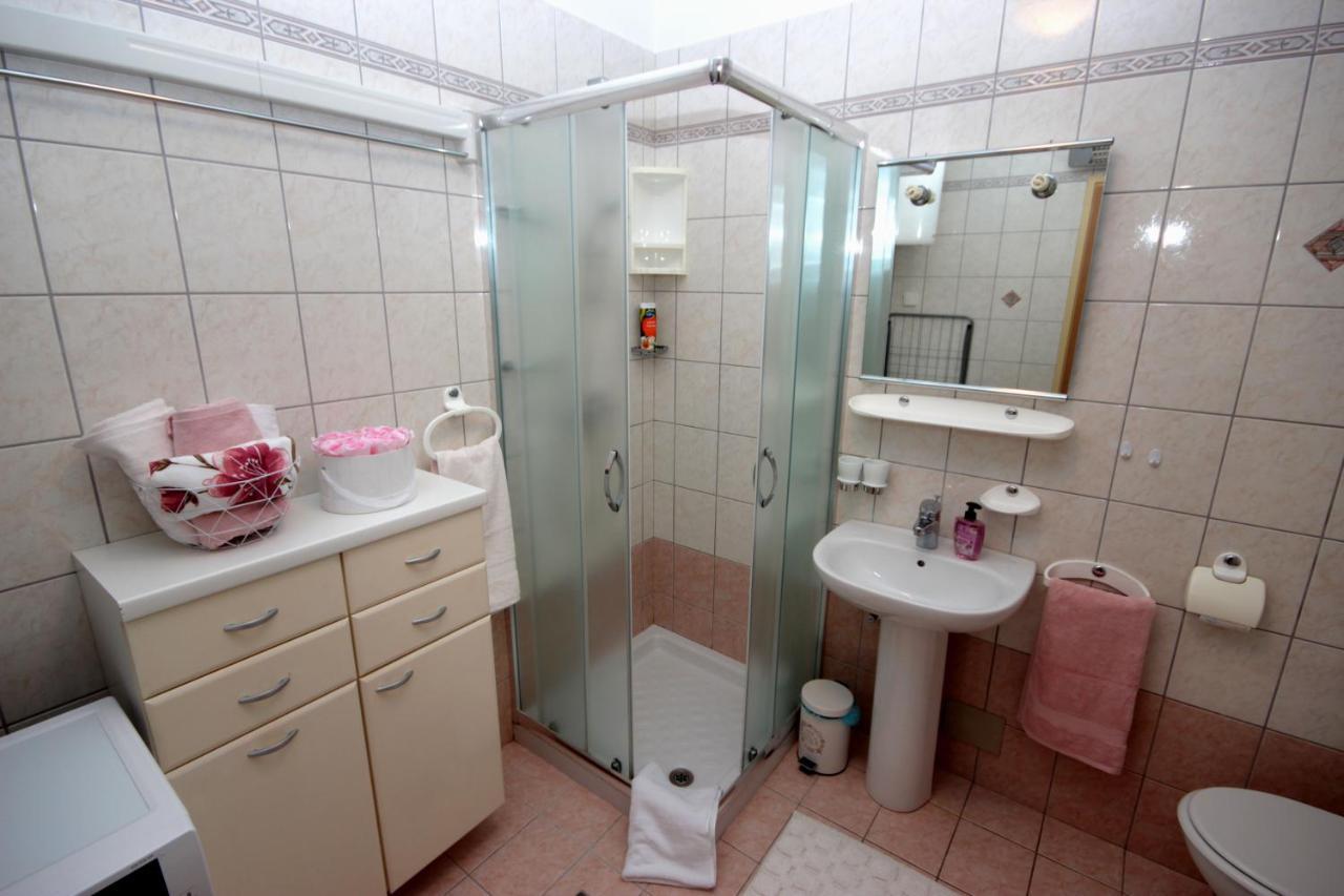 Apartment Ely Rabac Extérieur photo